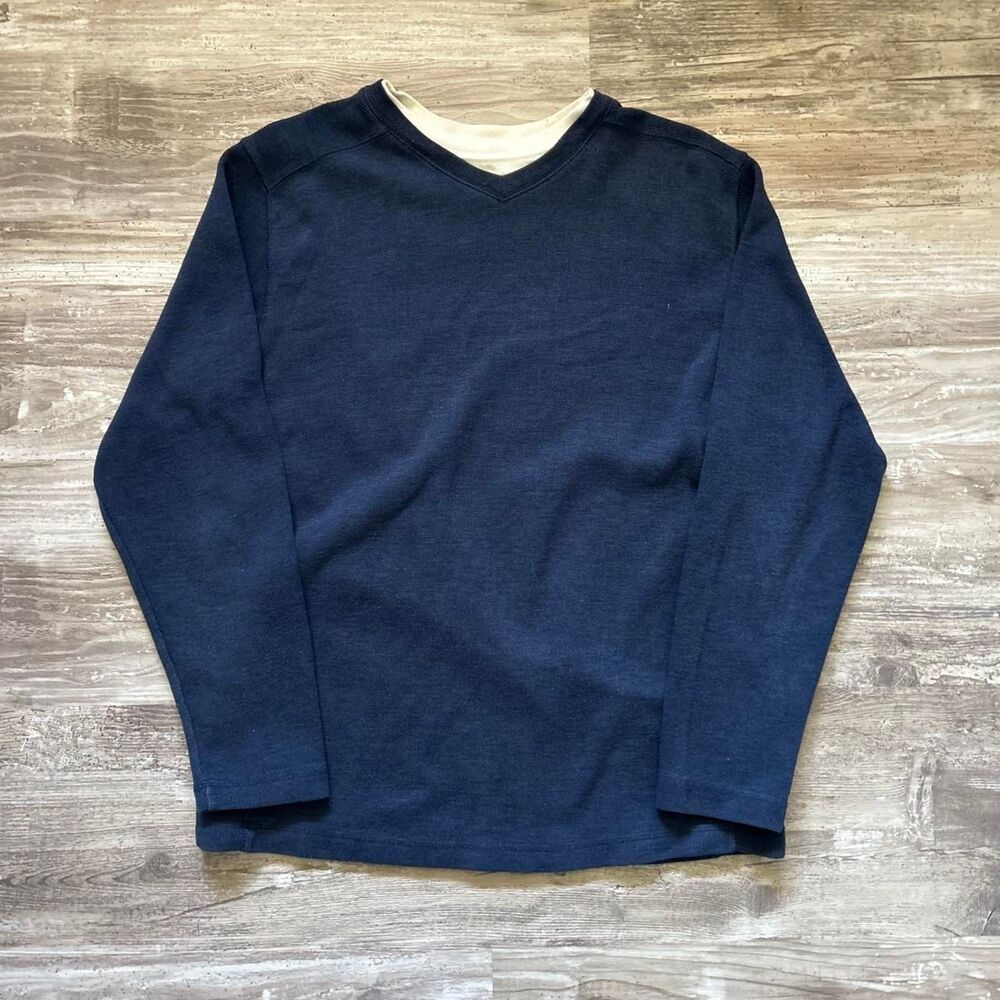 Men's preppy minimalist navy blue long sleeve shirt with white collar